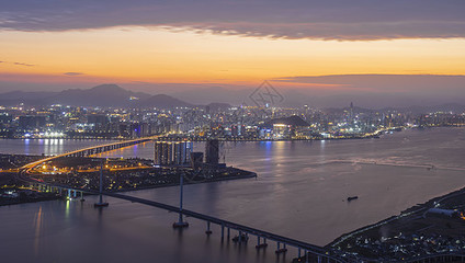 湖水夜景
